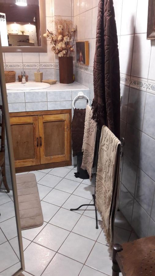 Joli Loft Dans Village Pittoresque Peret Exterior photo